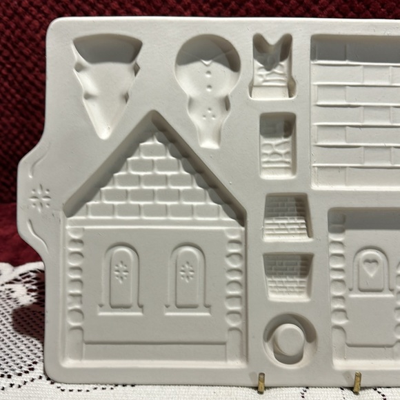 Longaberger Pottery 1995 Gingerbread Country Cottage Baking Mold. Nochips/cracks - Picture 2 of 6